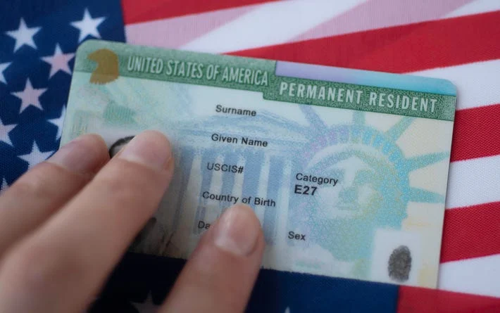 Abandoning your Green Card: the implications - Effisca